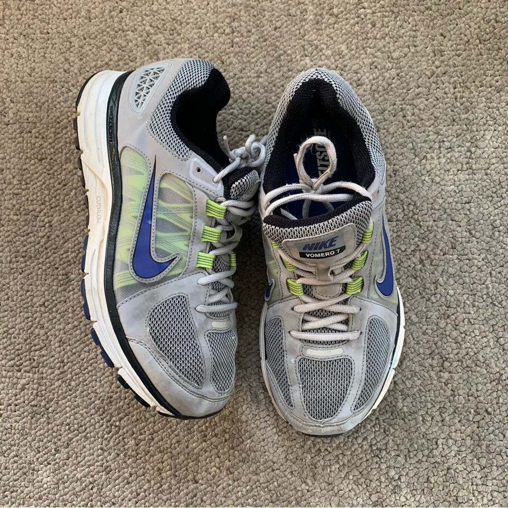 Nike Mens Air Zoom Vomero 7 / Gray, Blue, Volt /  Mens US Size 9.5